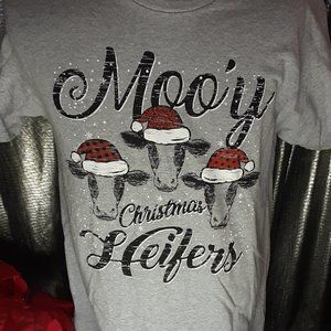 Christmas Holiday T-shirt "Moo'y Christmas Heifers" [Various Sizes] New with Tag